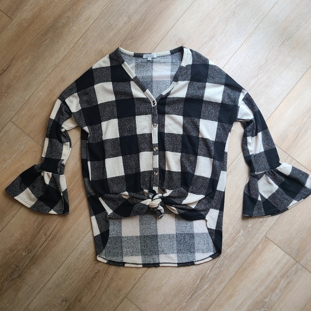 Small White Birch Cream & Black Plaid Hi Lo Tie Front Bell Sleeve VGUC